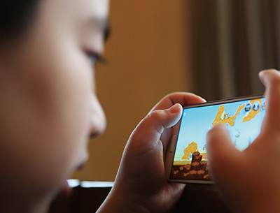 유튜브 '중국산' 저질 게임 광고에 노출된 아이들