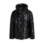 레더 소재가 고급스러운 느낌을 주는 퀼티드 푸퍼 재킷 가격미정 DKNY. 