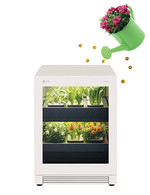식물 애호가 부모님의 관심을 사로잡을 가정용 식물&꽃 재배기 틔운 오브제 컬렉션. 2백만원대 LG전자. 